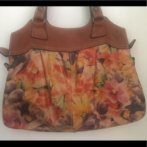 Patricia Nash beautiful floral shoulder bag